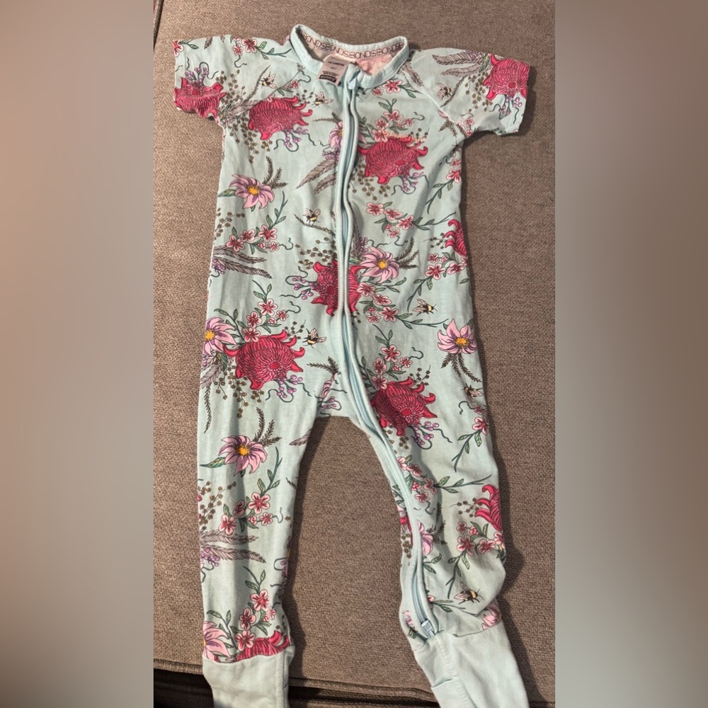Floral Bonds Short Sleeve Wondersuit